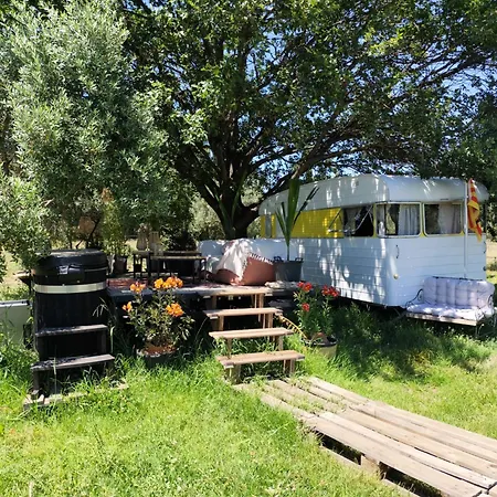 Campingplatz Caravane Olivia Au Milieu Des Chevaux Avec Bain Nordique Palau-del-Vidre